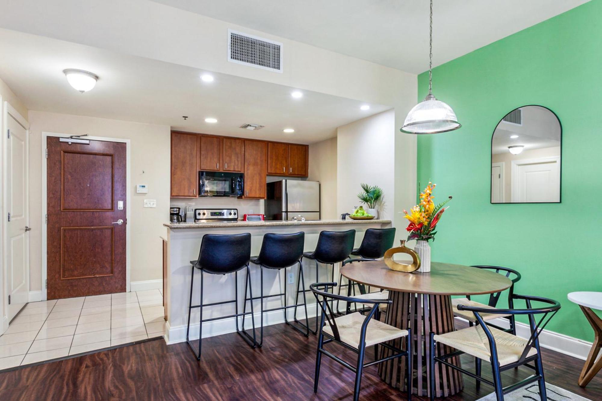 Spacious Modern Condos Near French Quarter New Orleans Exterior photo